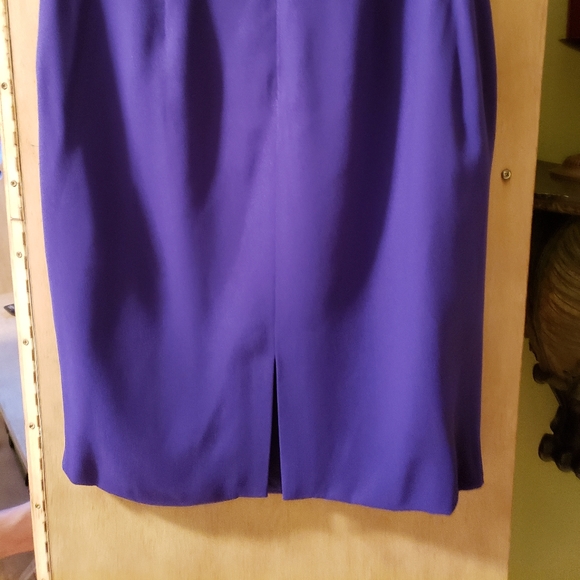 Purple/violet suit/ beaded collar - Picture 8 of 16